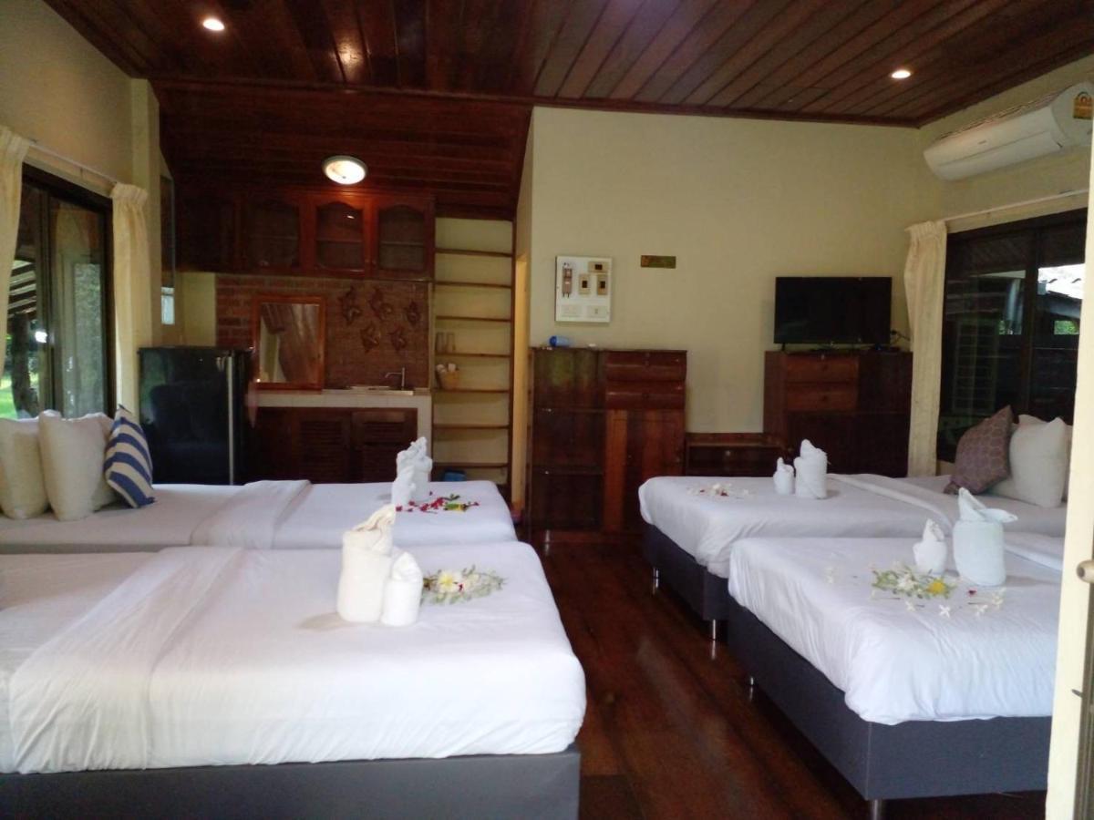 BaanSuanLeelawadee Resort Amphawa Buitenkant foto