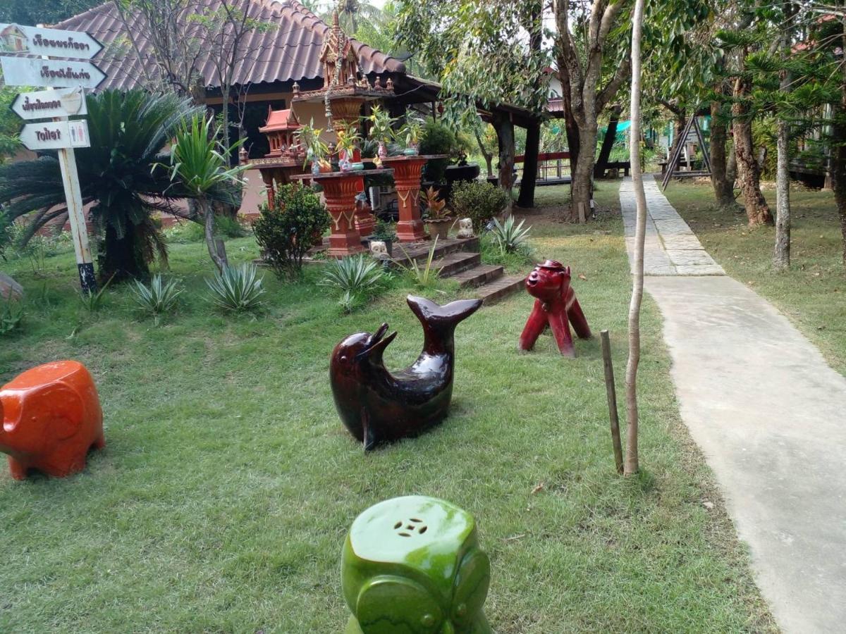 BaanSuanLeelawadee Resort Amphawa Buitenkant foto