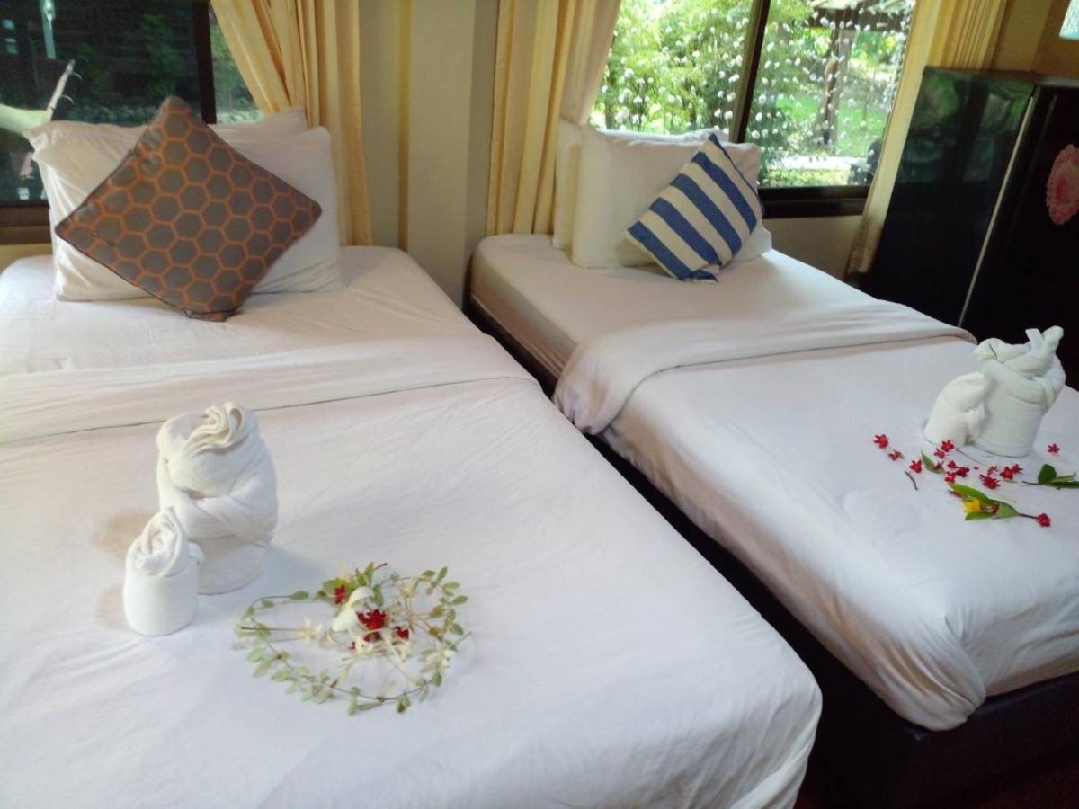 BaanSuanLeelawadee Resort Amphawa Buitenkant foto