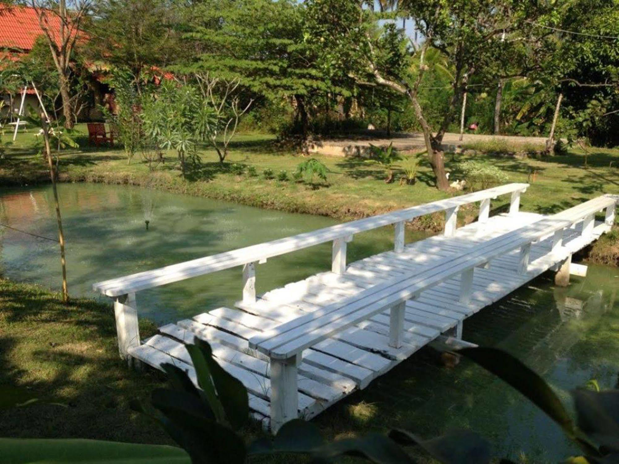 BaanSuanLeelawadee Resort Amphawa Buitenkant foto